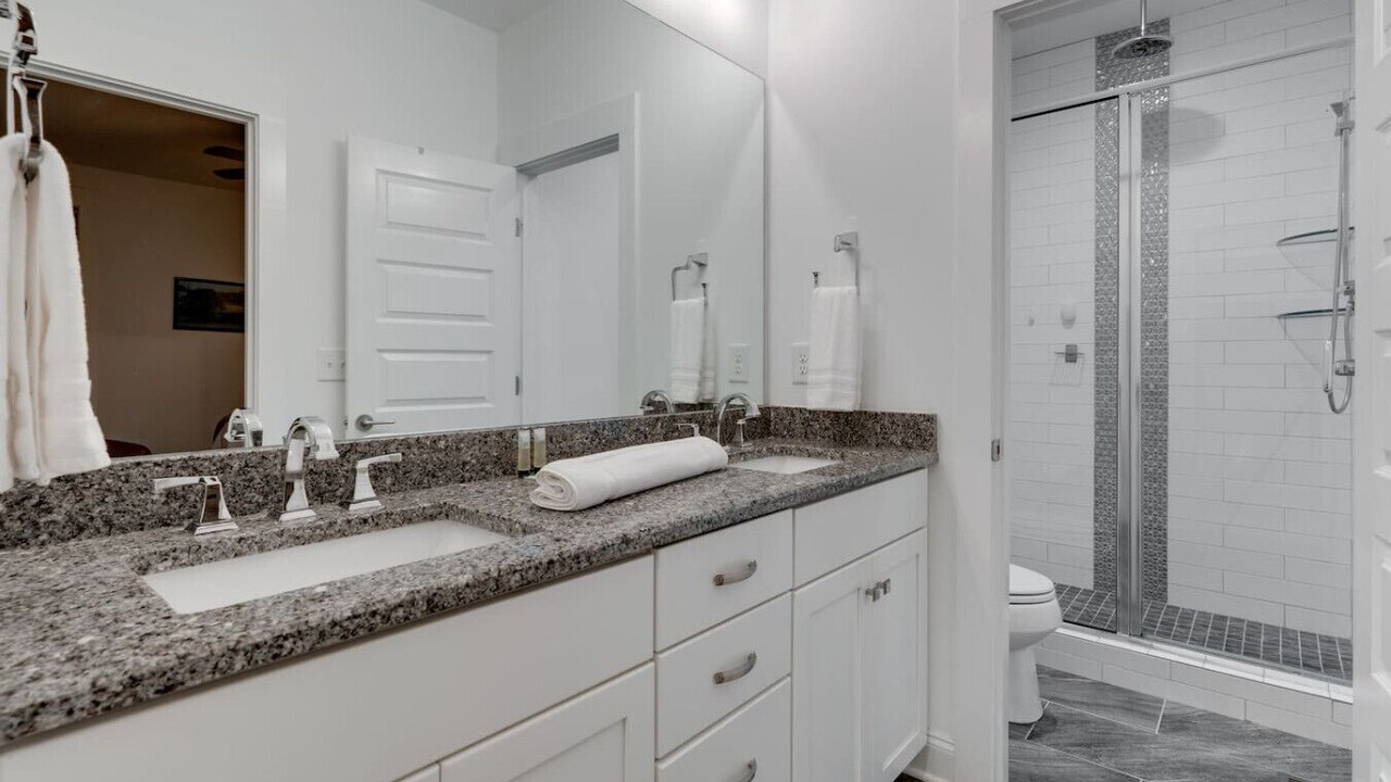 Photo of Bathroom in Eighth Avenue