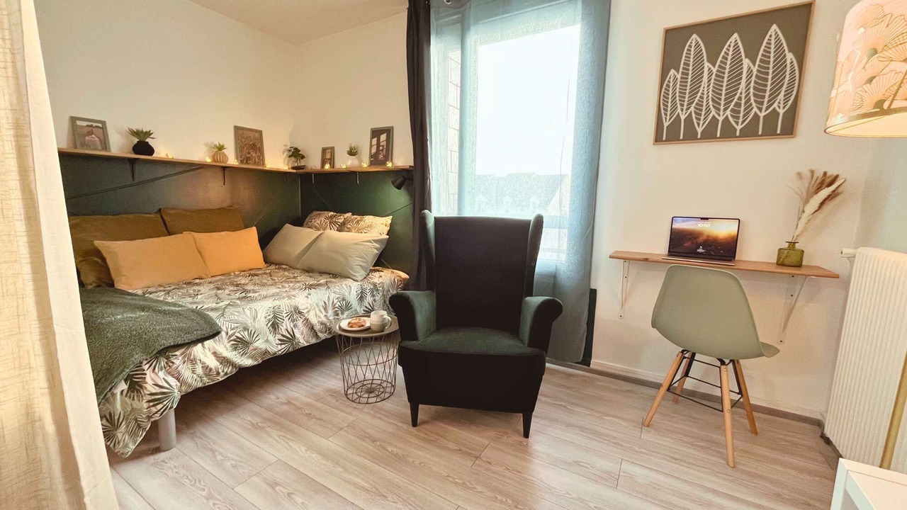 Photo of Bedroom in Margny-les-Compiegne