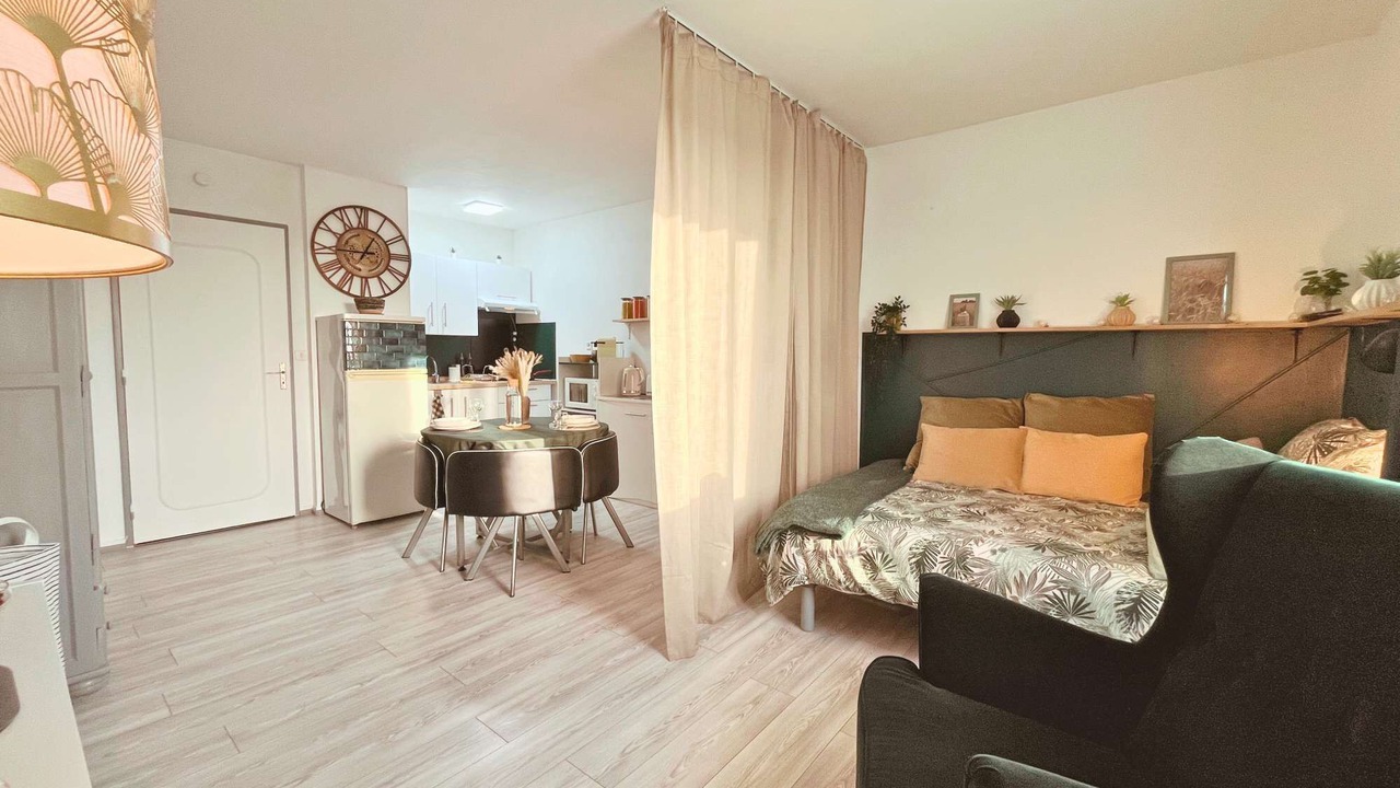 Photo of Livingroom in Margny-les-Compiegne