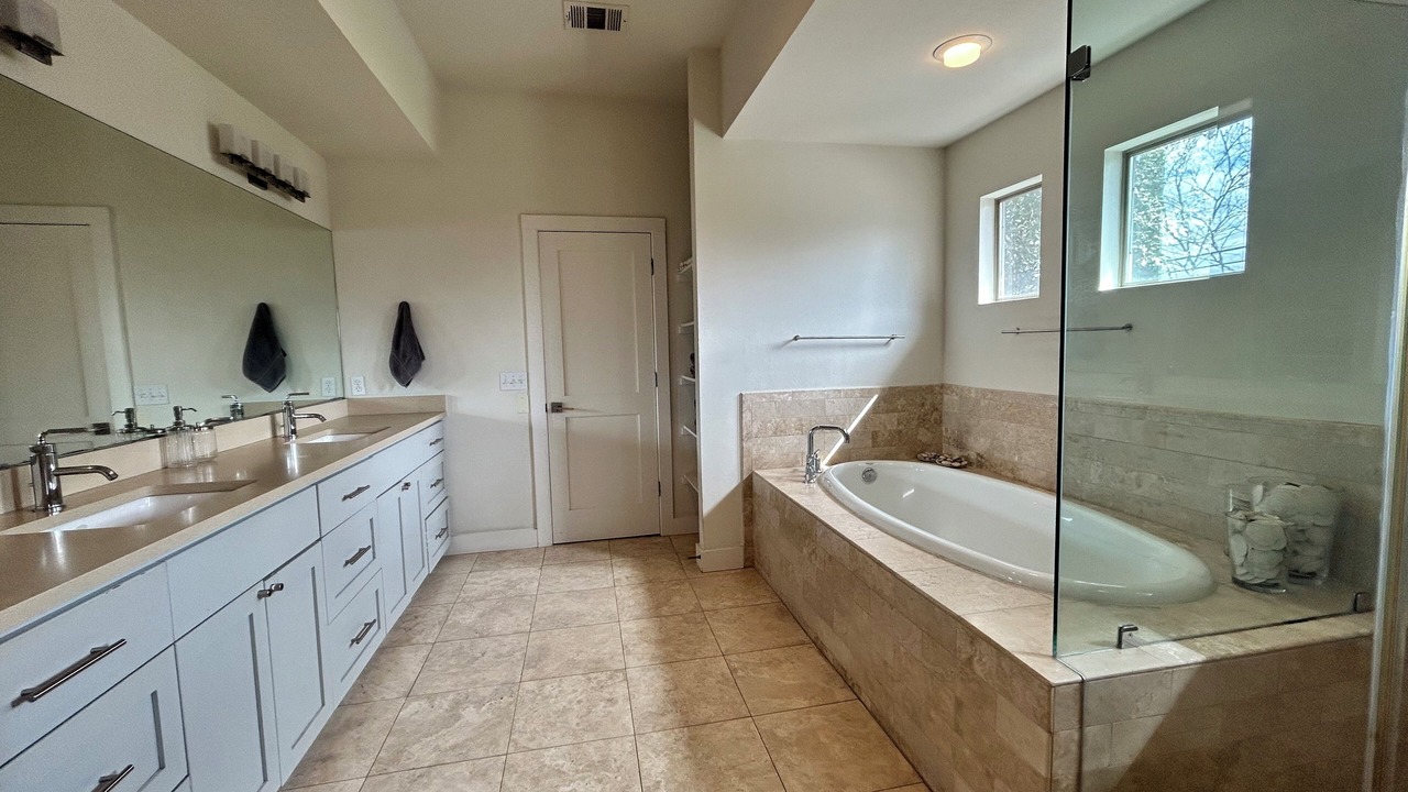 Photo of Bathroom in Hyde Park