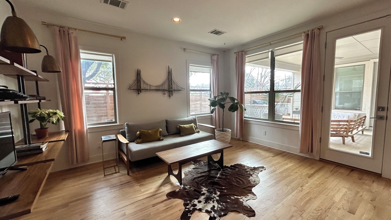 Photo of Livingroom in Hyde Park