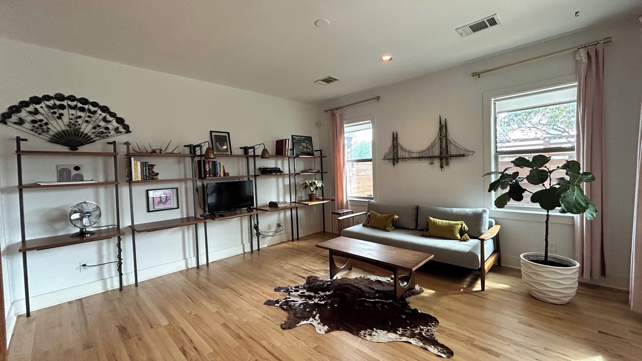 Photo of Livingroom in Hyde Park