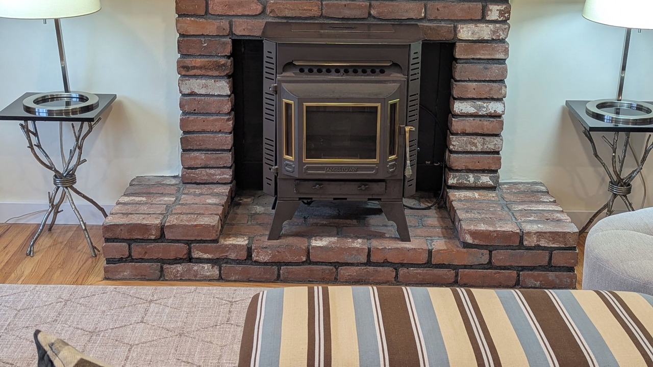 Photo of Others in Lee