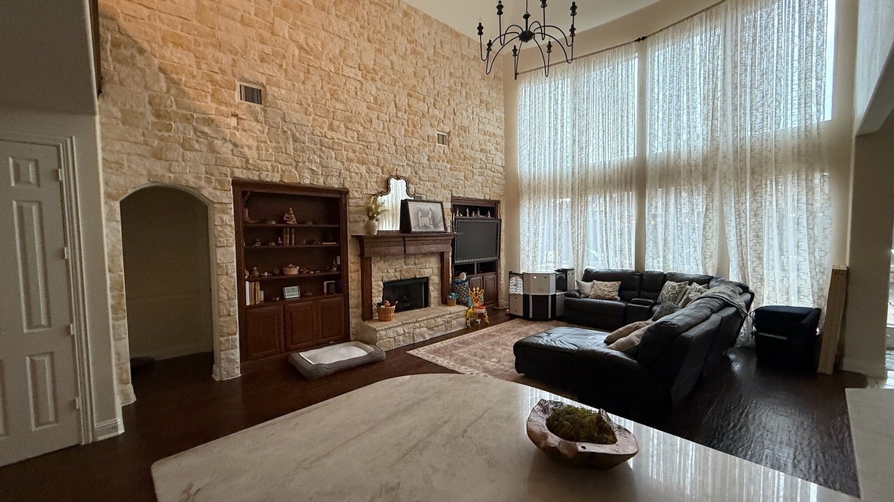 Photo of Livingroom in Flower Mound