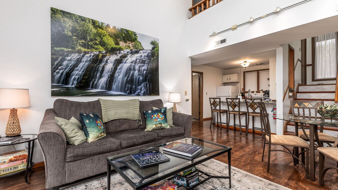 Photo of Livingroom in The Galena Territory