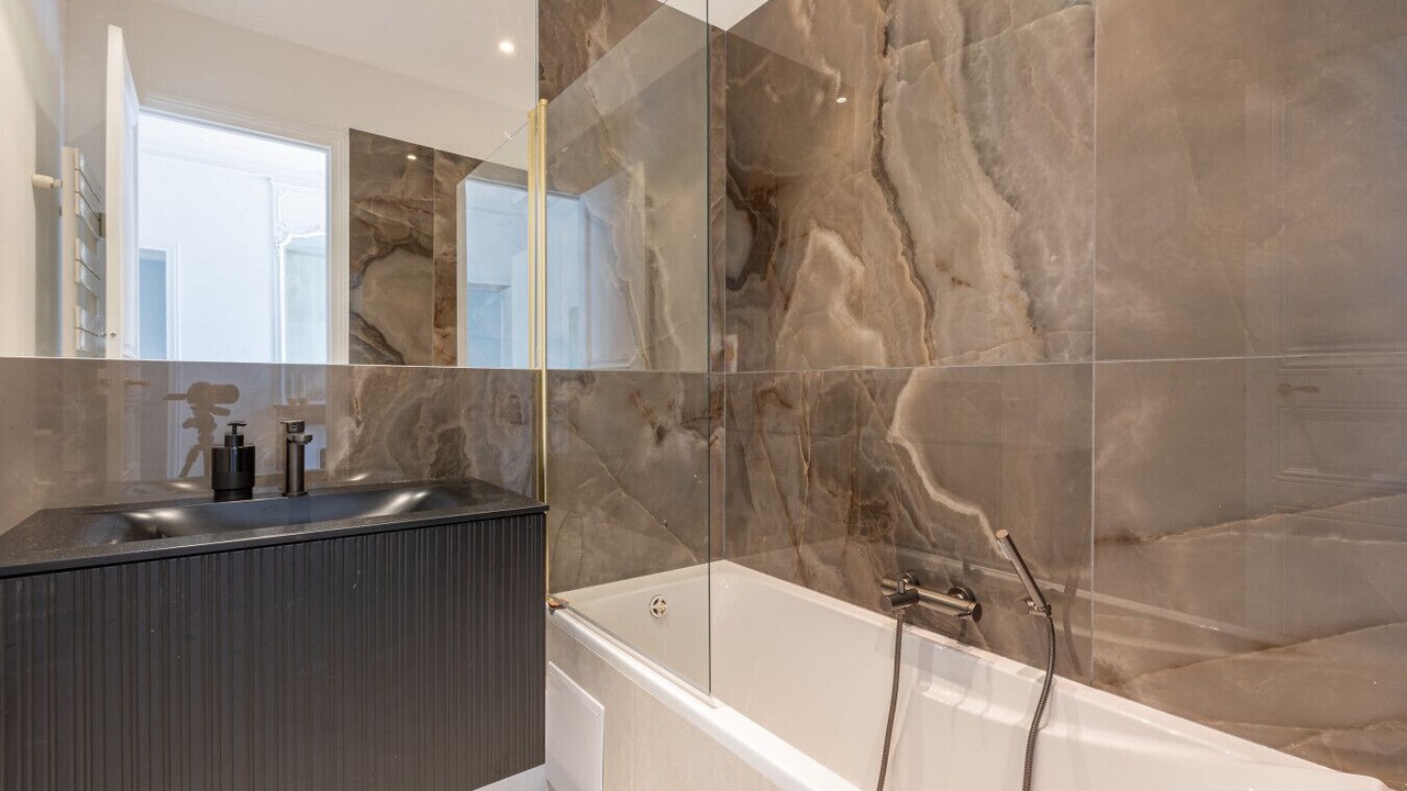 Photo of Bathroom in Neuilly-sur-Seine