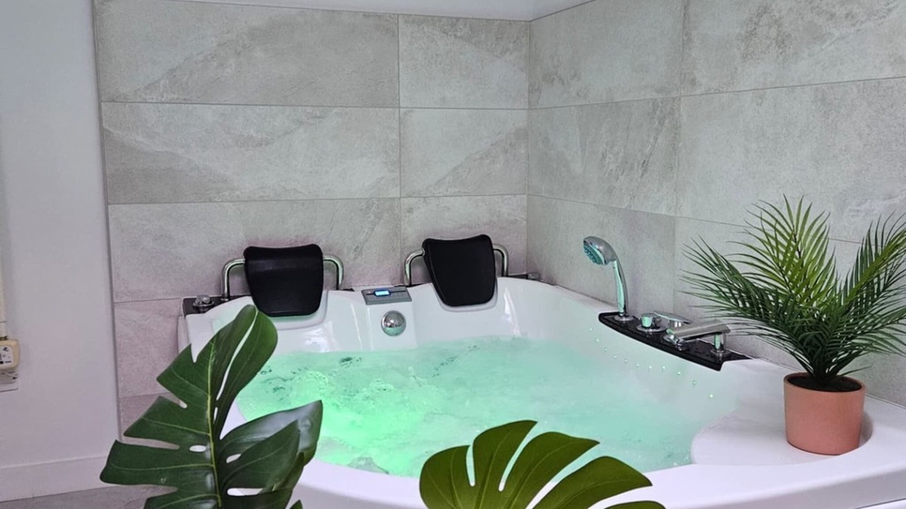 Photo of Bathroom in Brissac-Quince