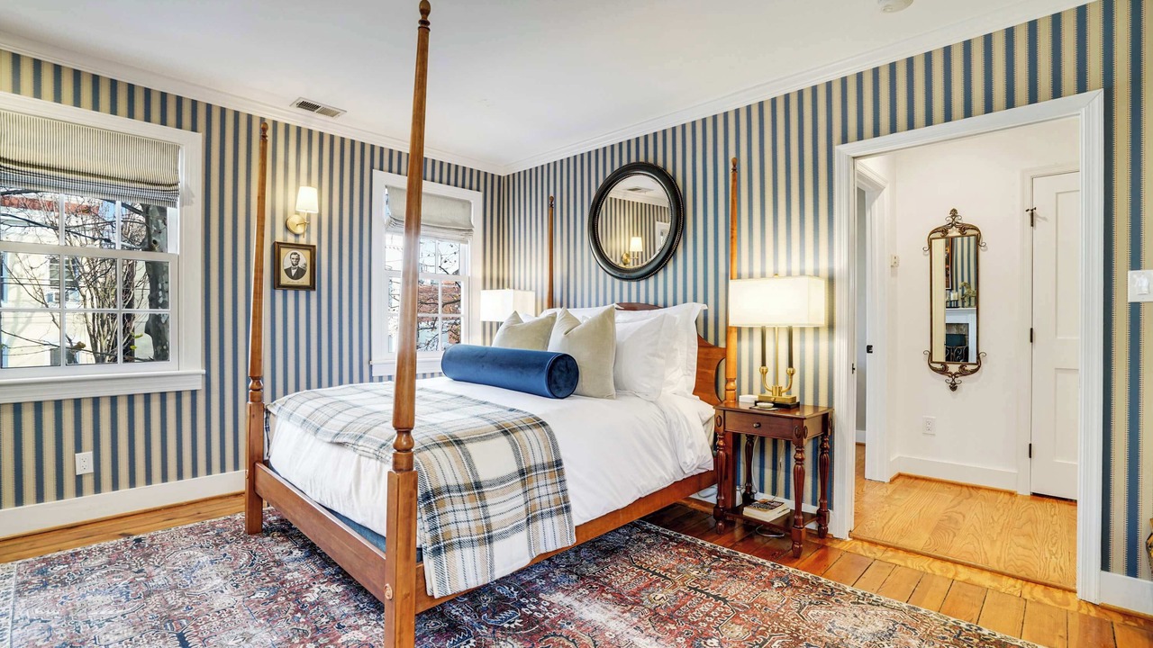 Photo of Bedroom in Old Town Alexandria