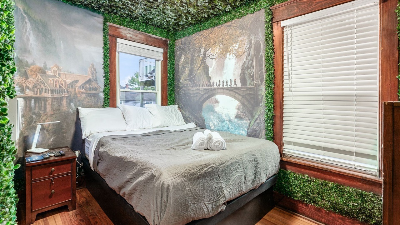 Photo of Bedroom in Old North Columbus
