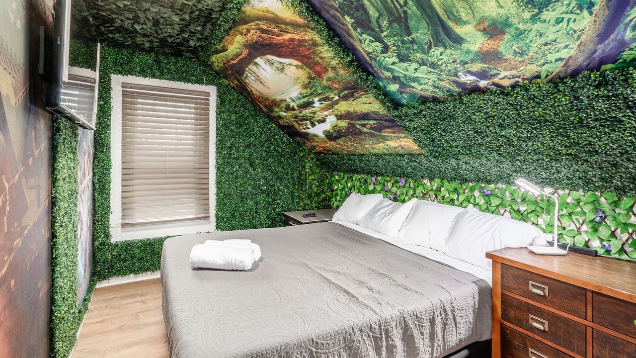 Photo of Bedroom in Old North Columbus