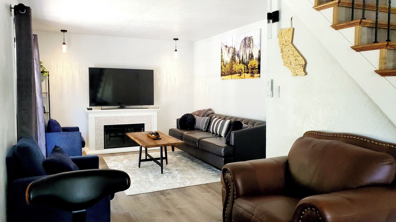 Photo of Livingroom in Oakhurst