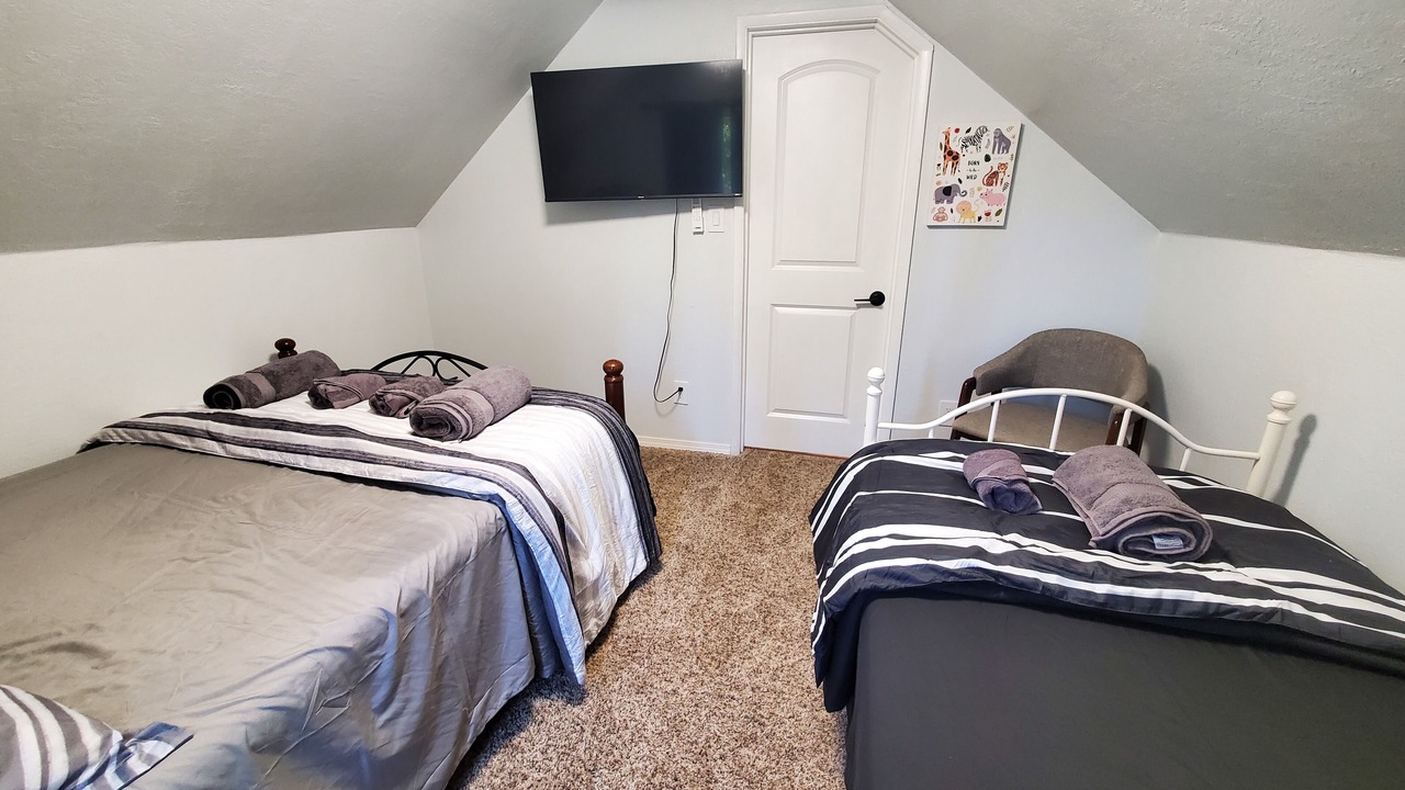 Photo of Bedroom in Oakhurst