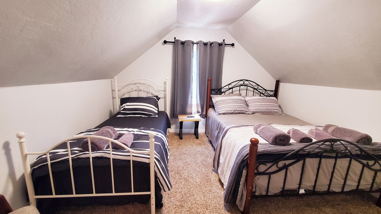 Photo of Bedroom in Oakhurst