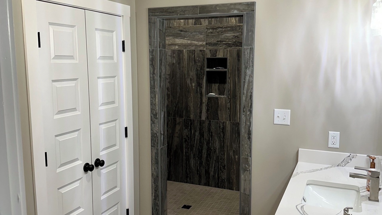 Photo of Bathroom in Calico Rock