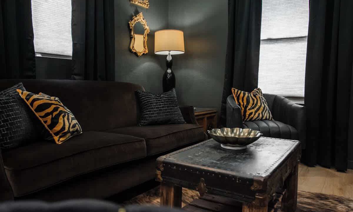 Photo of Livingroom in South Broadway