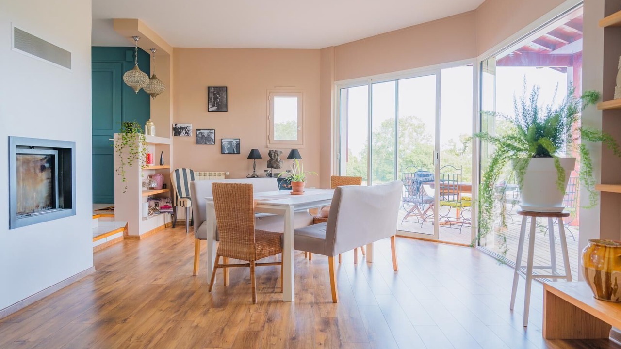 Photo of Others in Luxe-Sumberraute