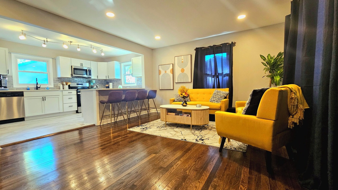 Photo of Livingroom in Crown Point