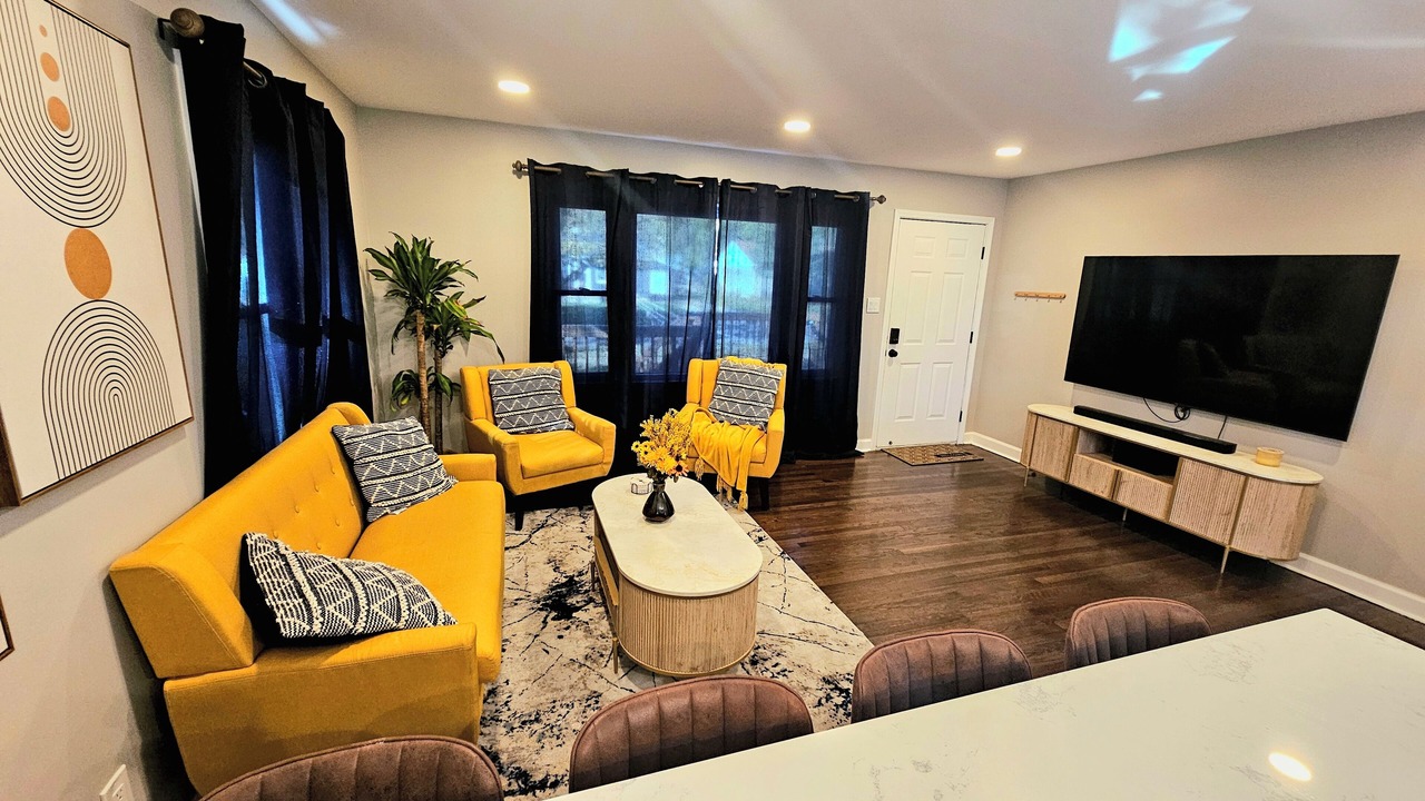 Photo of Livingroom in Crown Point