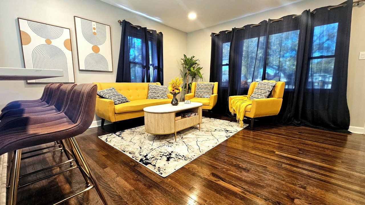 Photo of Livingroom in Crown Point