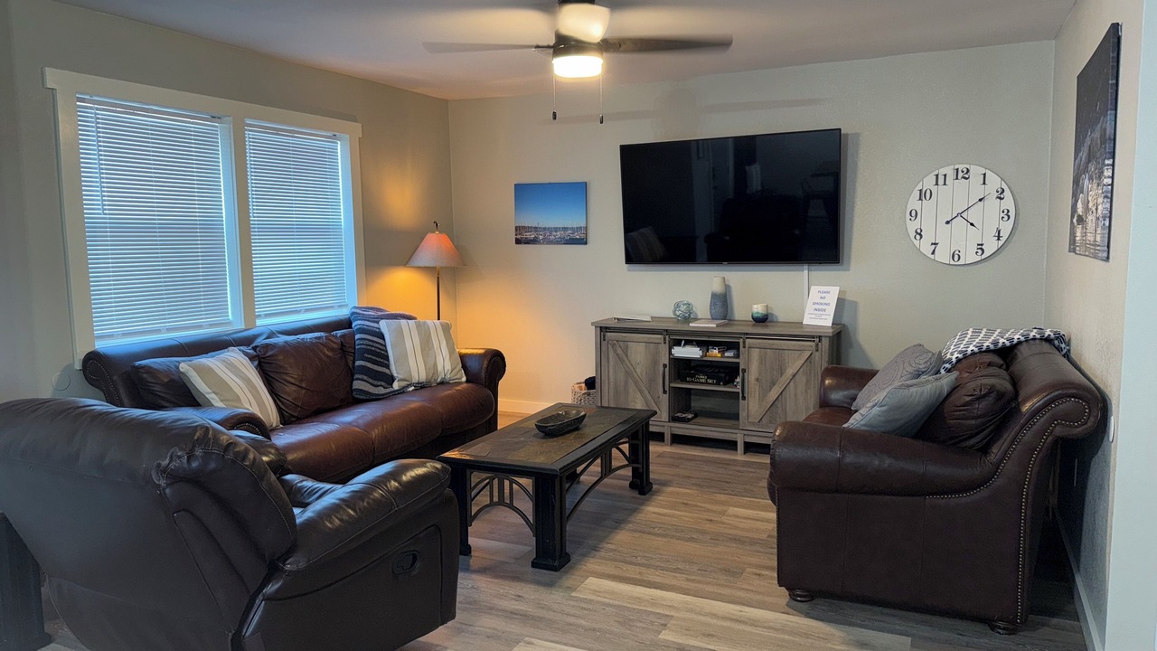 Photo of Livingroom in Kingston