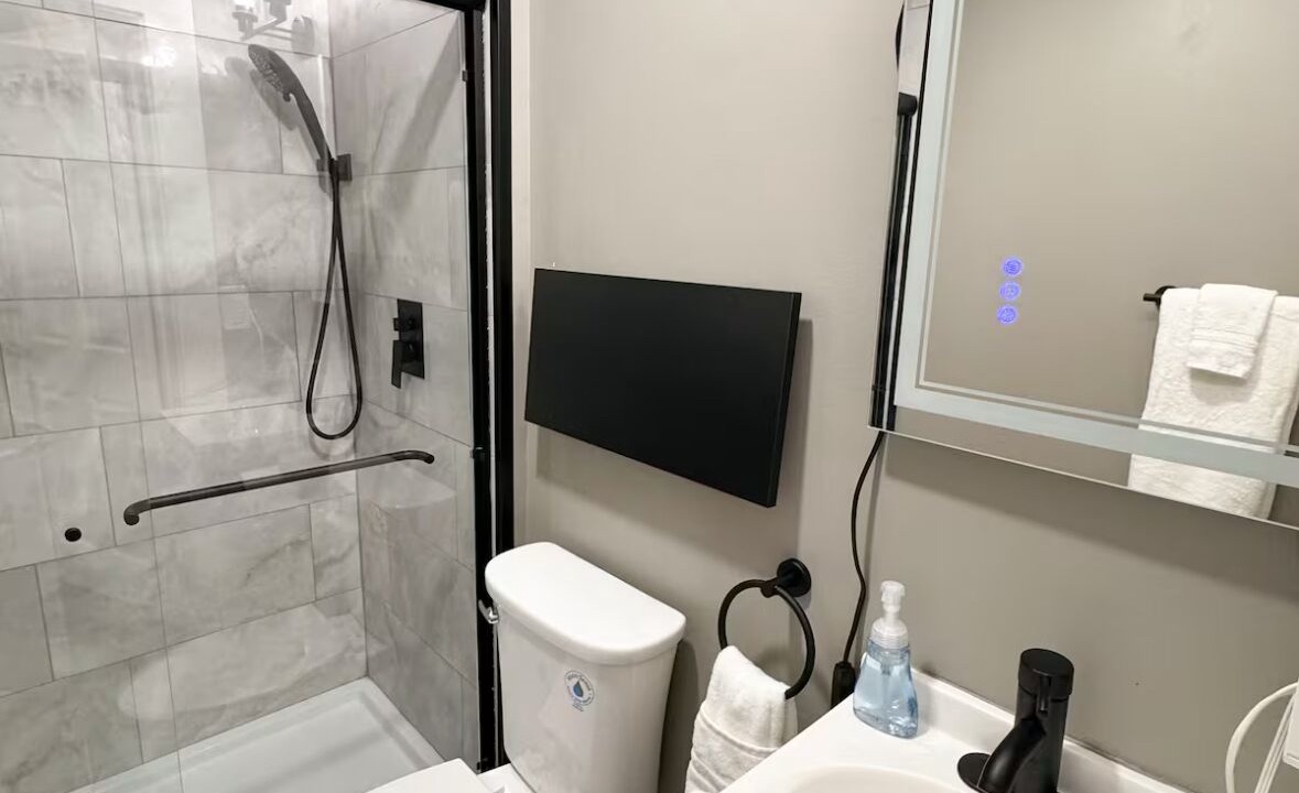 Photo of Bathroom in South Side Flats