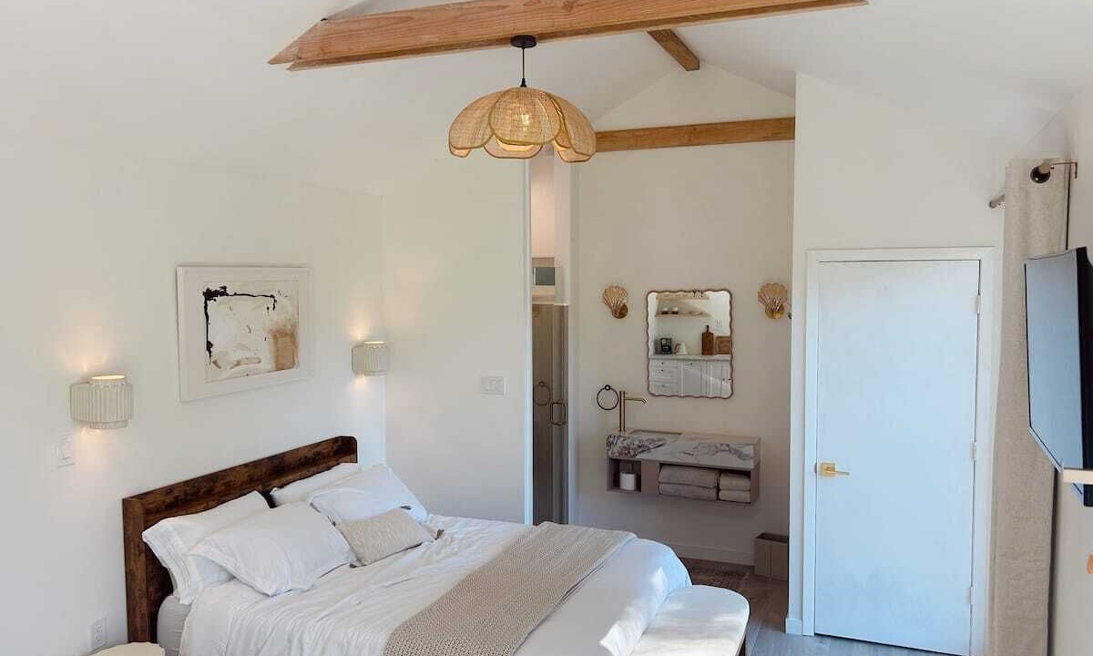 Photo of Bedroom in Marin City