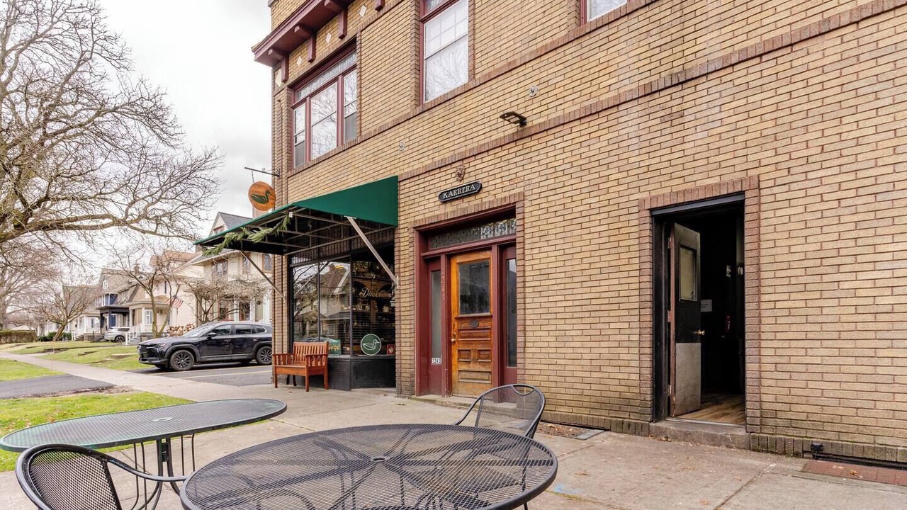 Photo of Outdoor in East Avenue