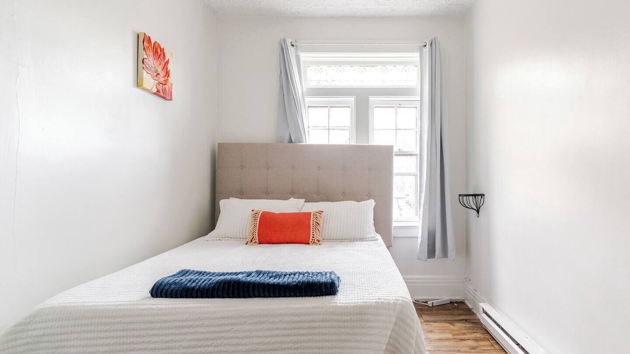 Photo of Bedroom in East Avenue