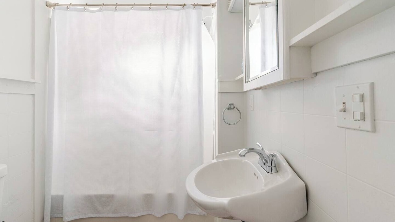 Photo of Bathroom in East Avenue