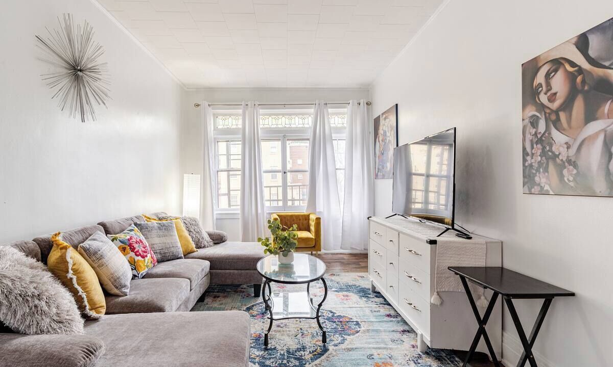 Photo of Livingroom in East Avenue