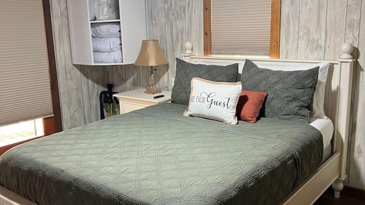 Photo of Bedroom in Kurtz