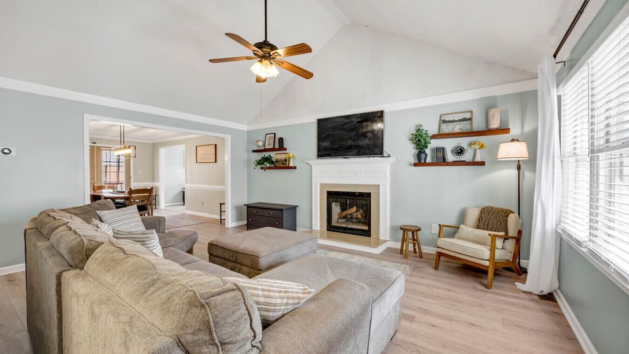 Photo of Livingroom in Huntcliff