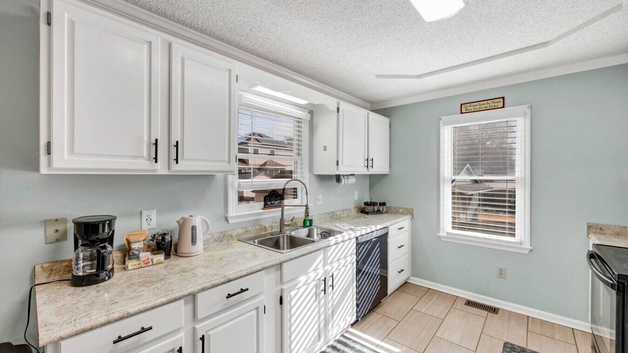 Photo of Kitchen in Huntcliff