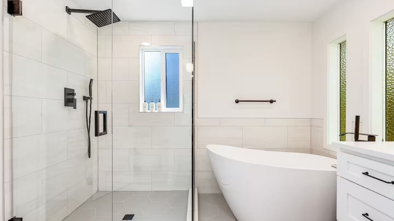 Photo of Bathroom in Gold Bar