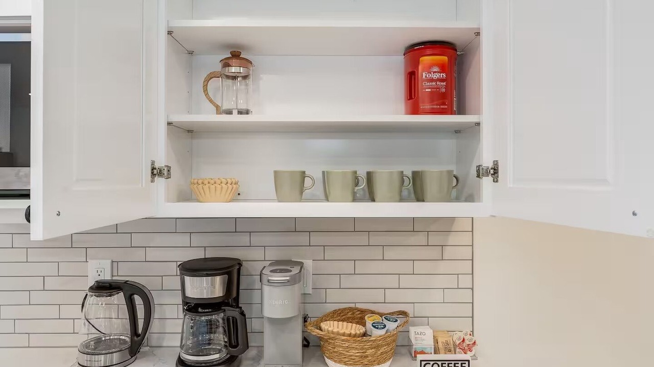 Photo of Others in Gold Bar