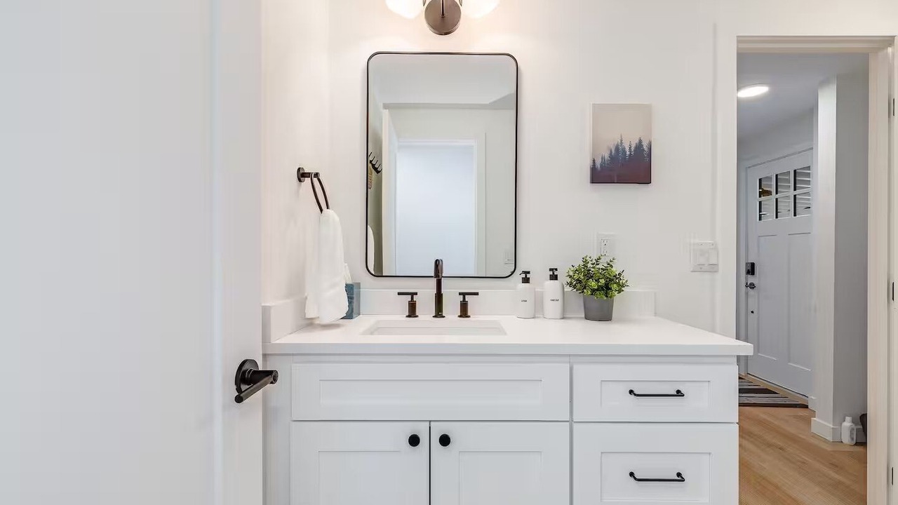 Photo of Bathroom in Gold Bar