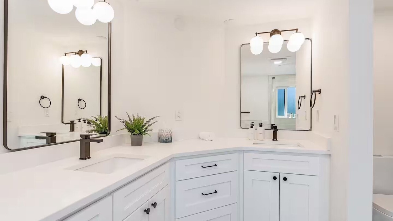 Photo of Bathroom in Gold Bar