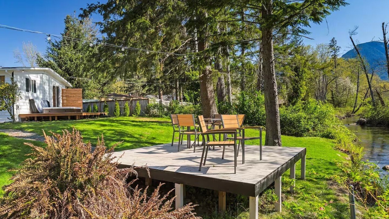 Photo of Outdoor in Gold Bar