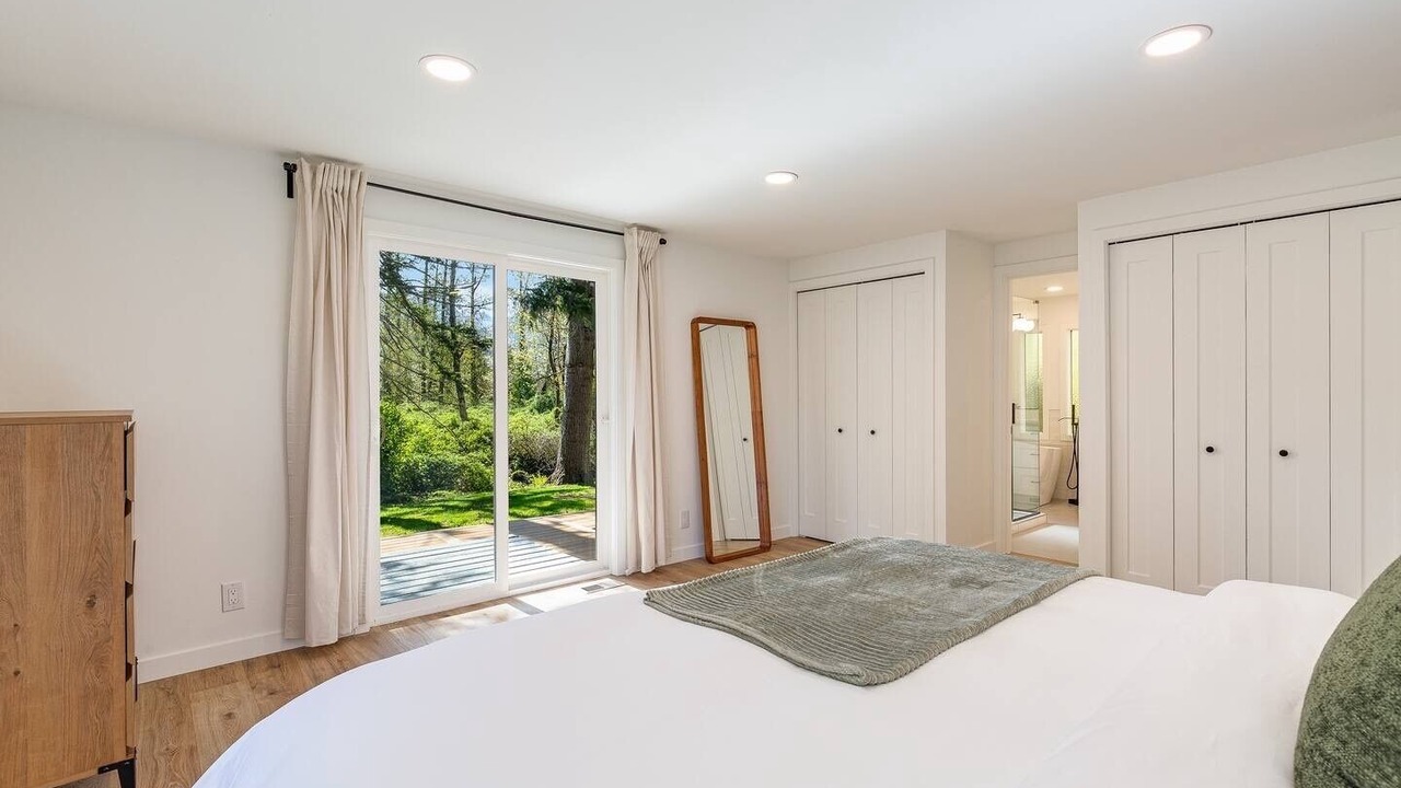 Photo of Bedroom in Gold Bar