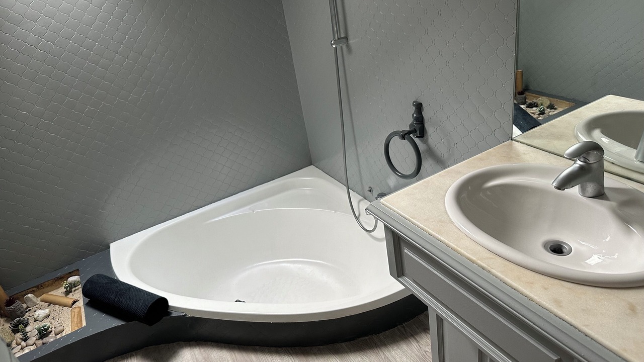 Photo of Bathroom in Paron