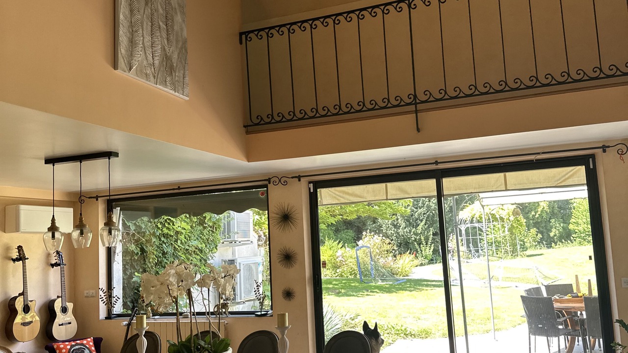 Photo of Others in Paron