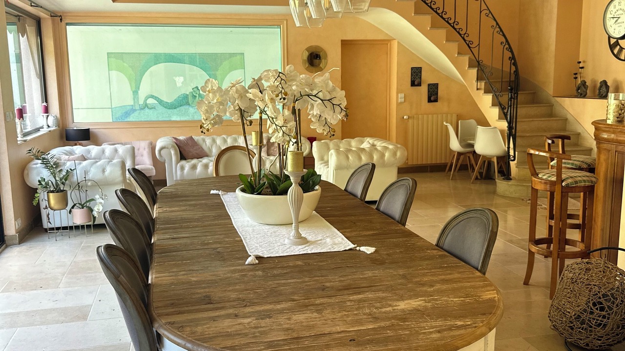 Photo of Others in Paron