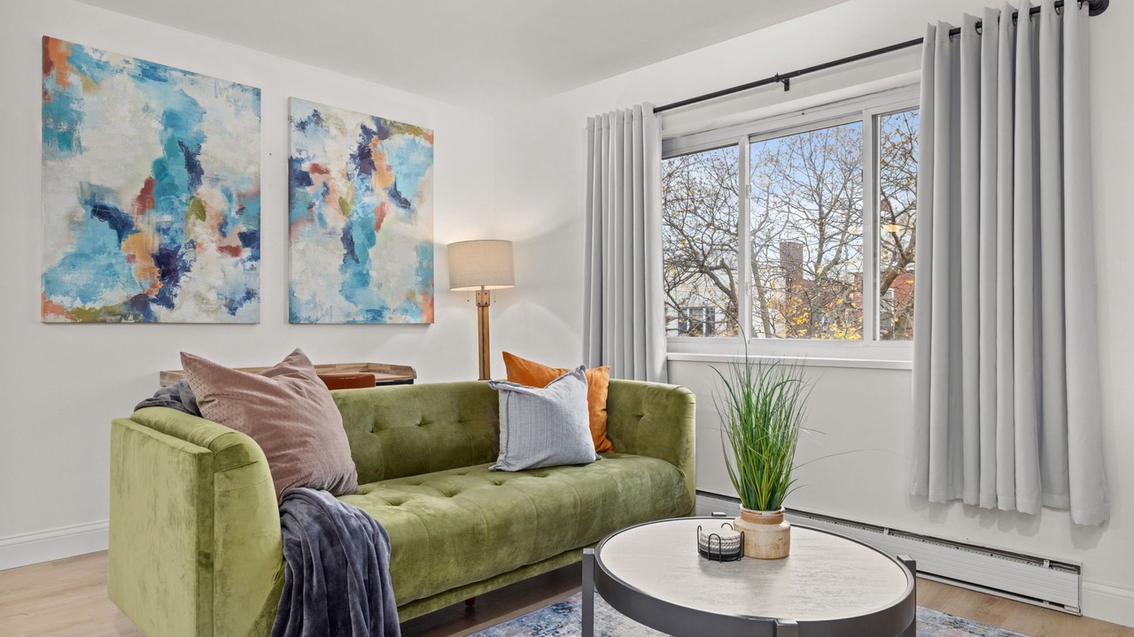 Photo of Livingroom in St. Louis
