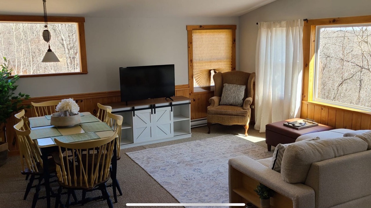 Photo of Livingroom in Town of Conesville