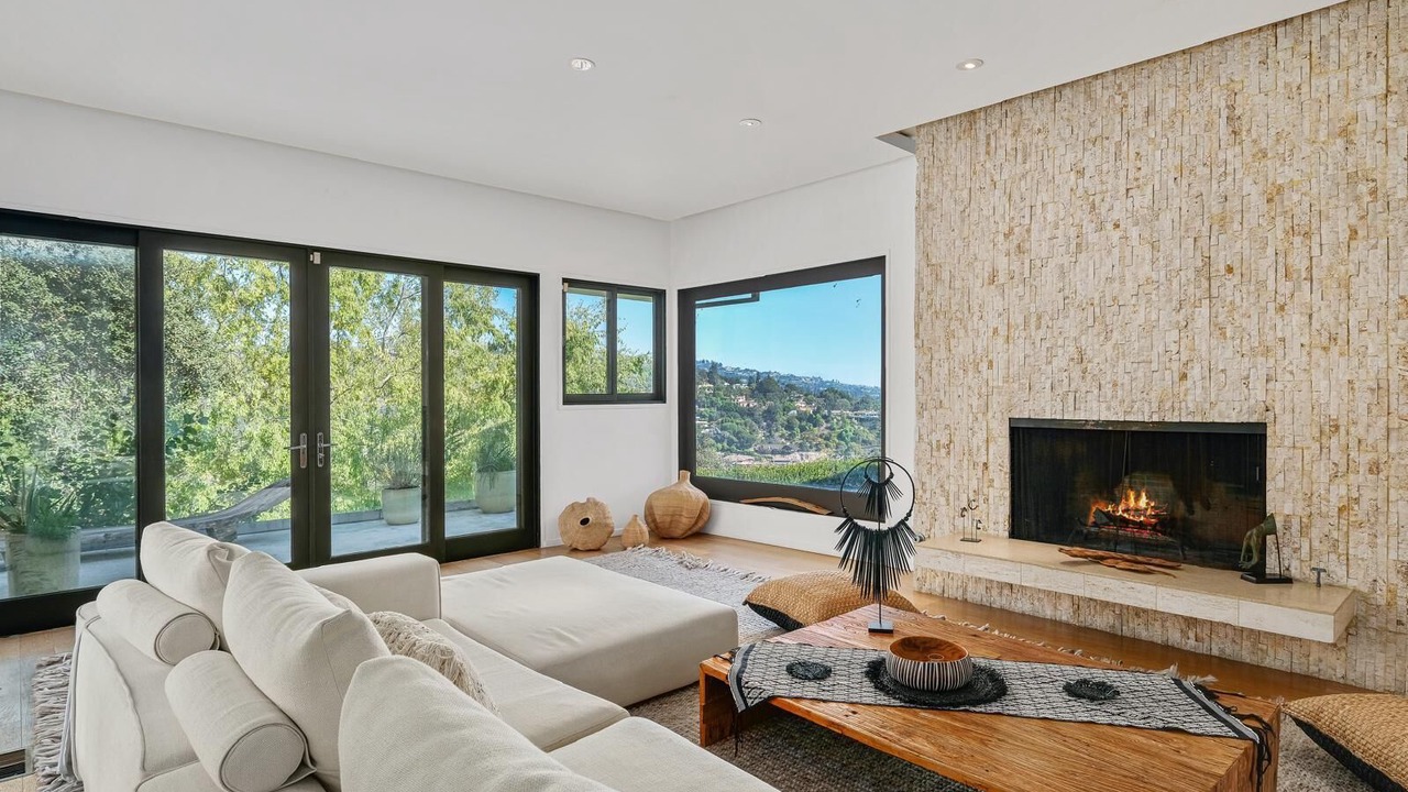 Photo of Livingroom in Beverly Hills