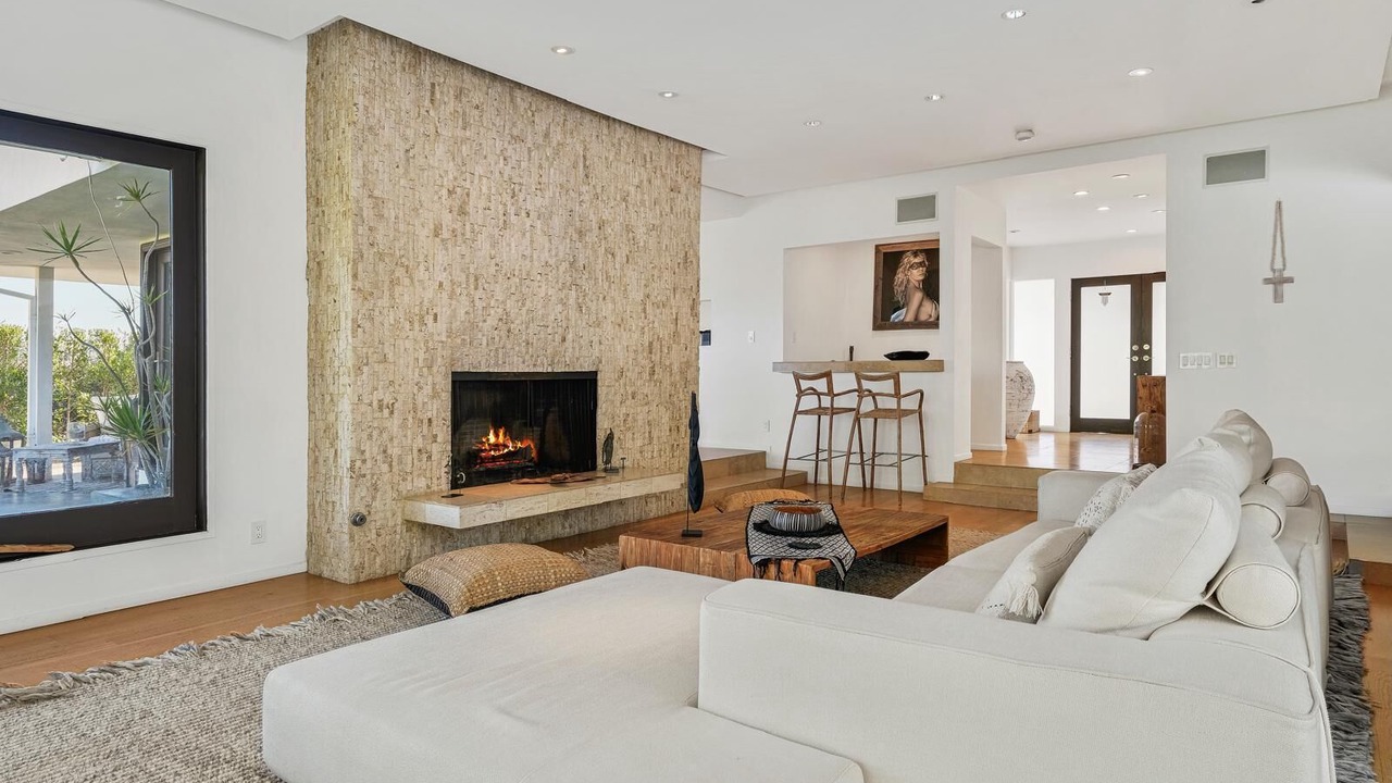 Photo of Livingroom in Beverly Hills