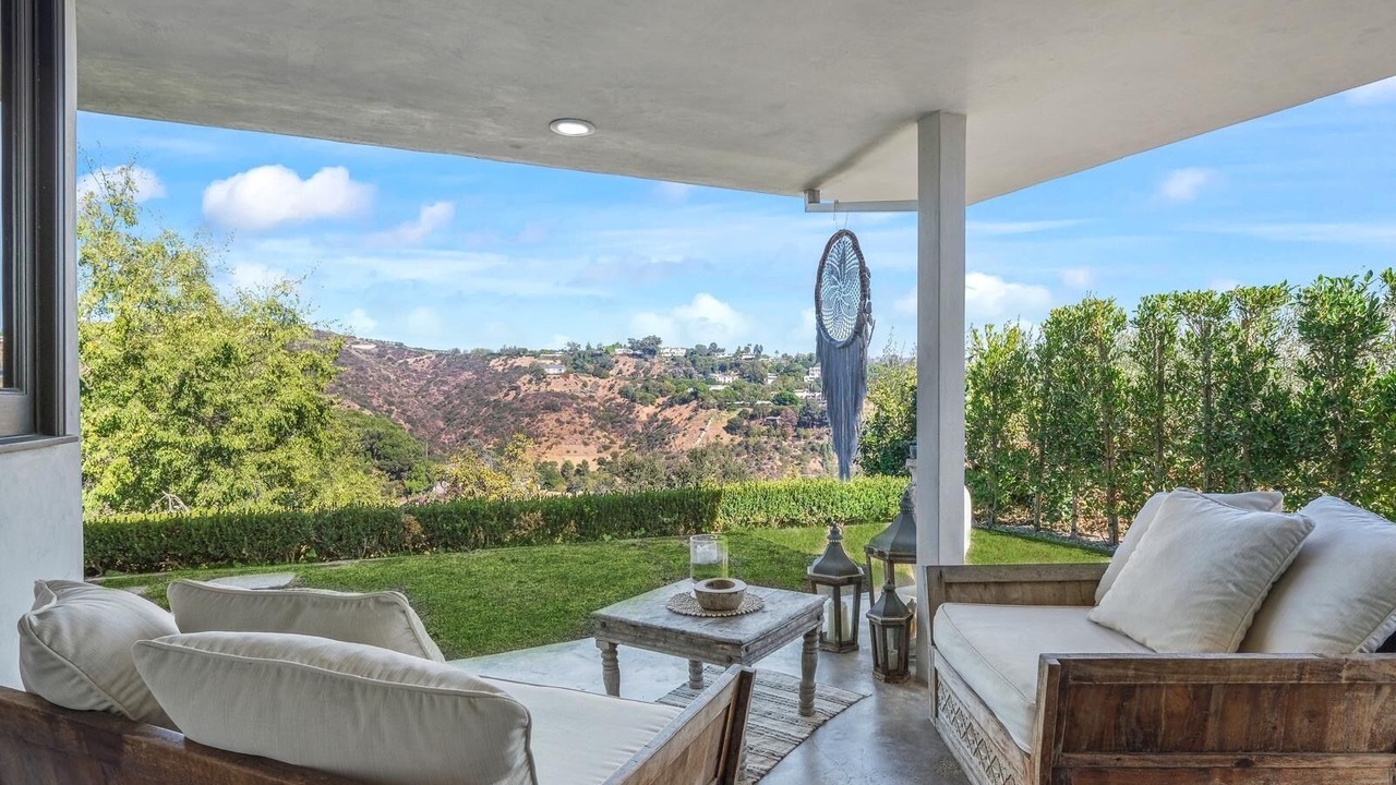 Photo of Patio Balcony in Beverly Hills