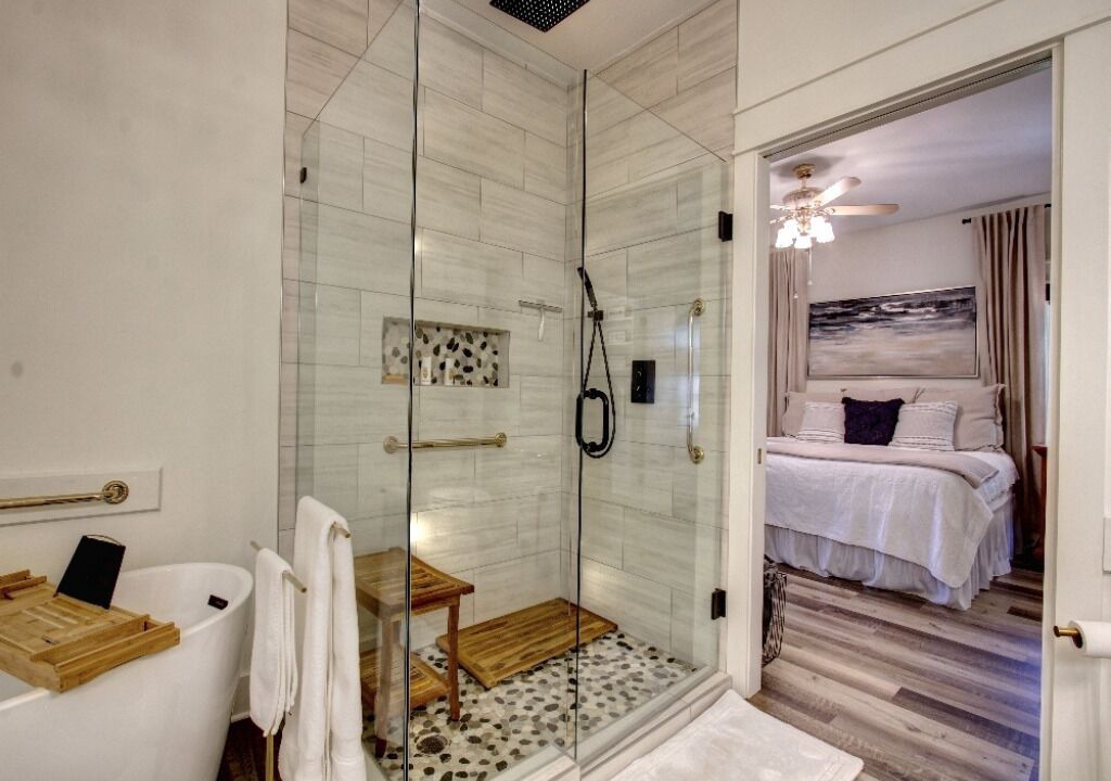 Photo of Bathroom in Hernando
