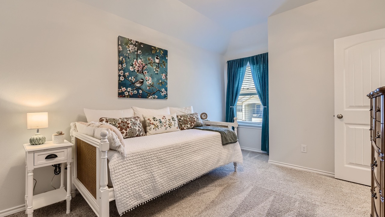 Photo of Bedroom in Crowley