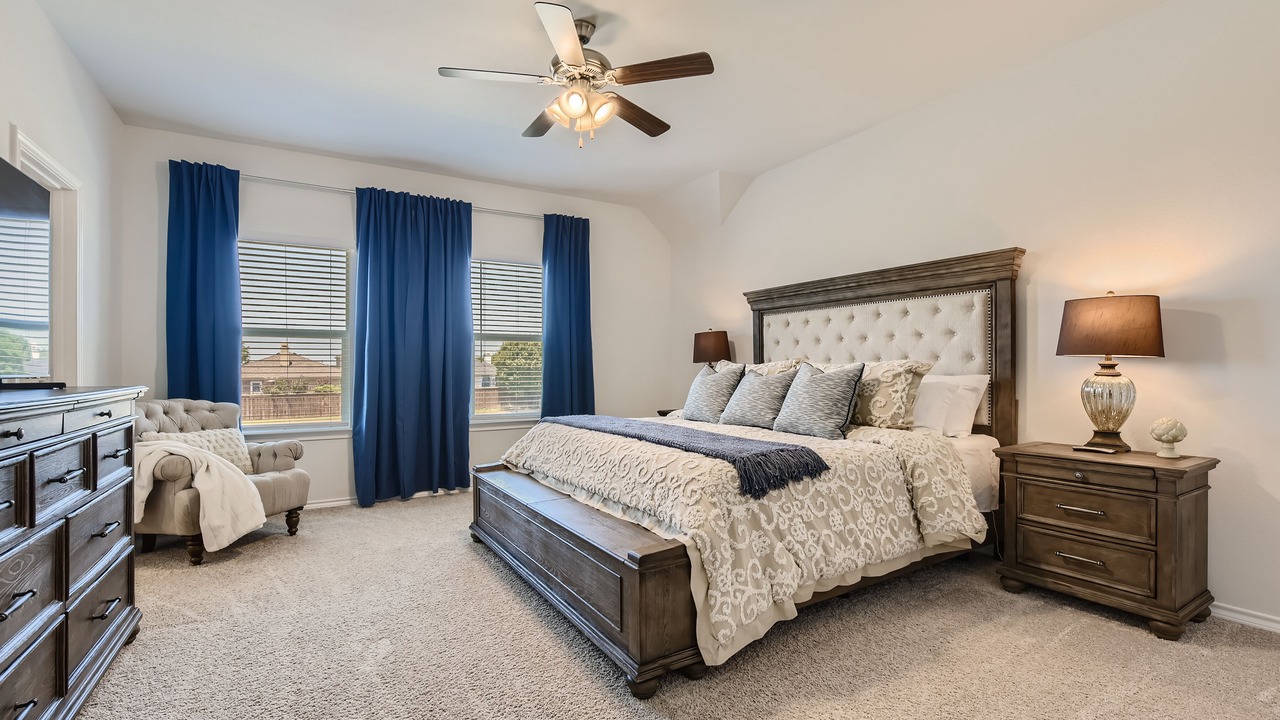 Photo of Bedroom in Crowley
